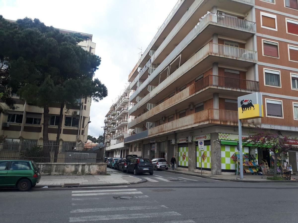 B&B Relax Messina Bagian luar foto